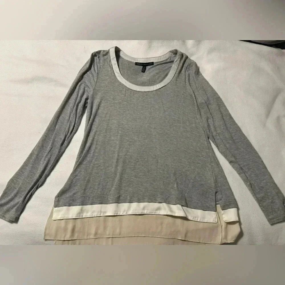 White House Black Market Blouse | Chain Neckline | White/Grey | Medium